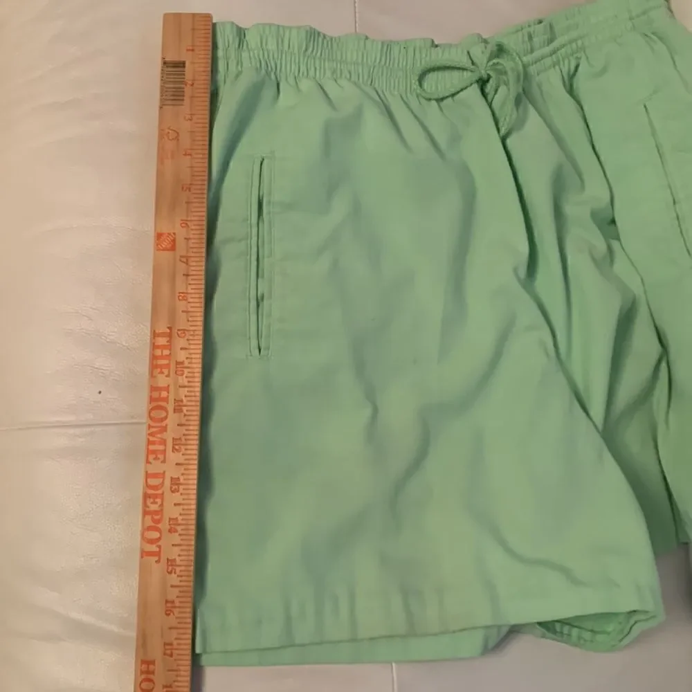 Paradise Bay Misses Green Shorts Size M